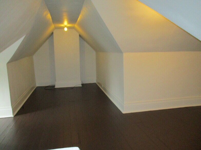 Bedroom 2 - 228 Green St