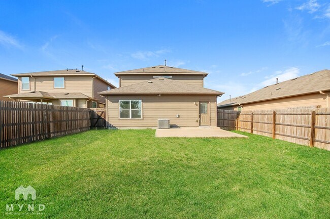 Building Photo - 12213 Waterford Run Way