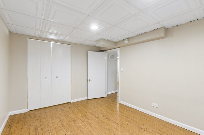 Building Photo - 255 N Happ Rd