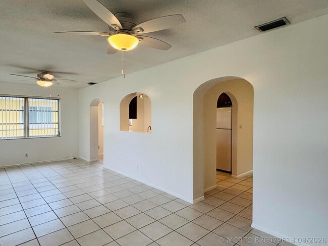 Building Photo - 5611 NW 49th Terrace