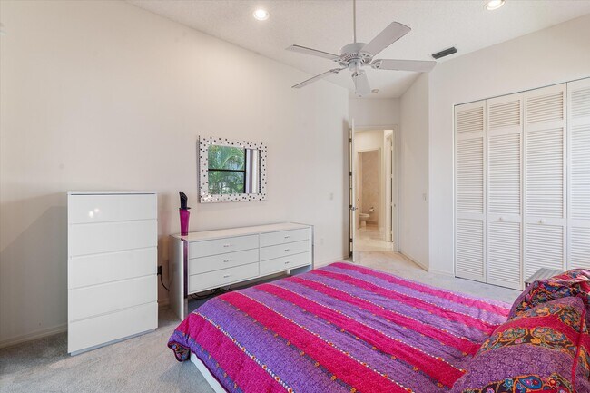 Building Photo - 16837 Isle of Palms Dr