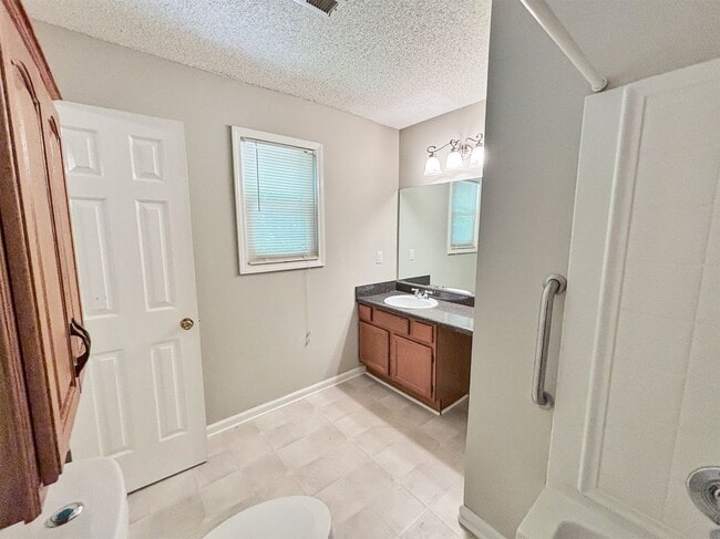 Building Photo - 1497 Chaseway Cir