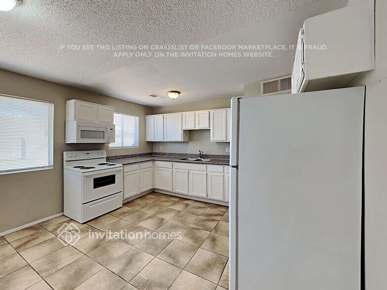 Building Photo - 3314 W Aster Dr