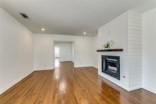 Building Photo - 5117 Maple Springs Blvd