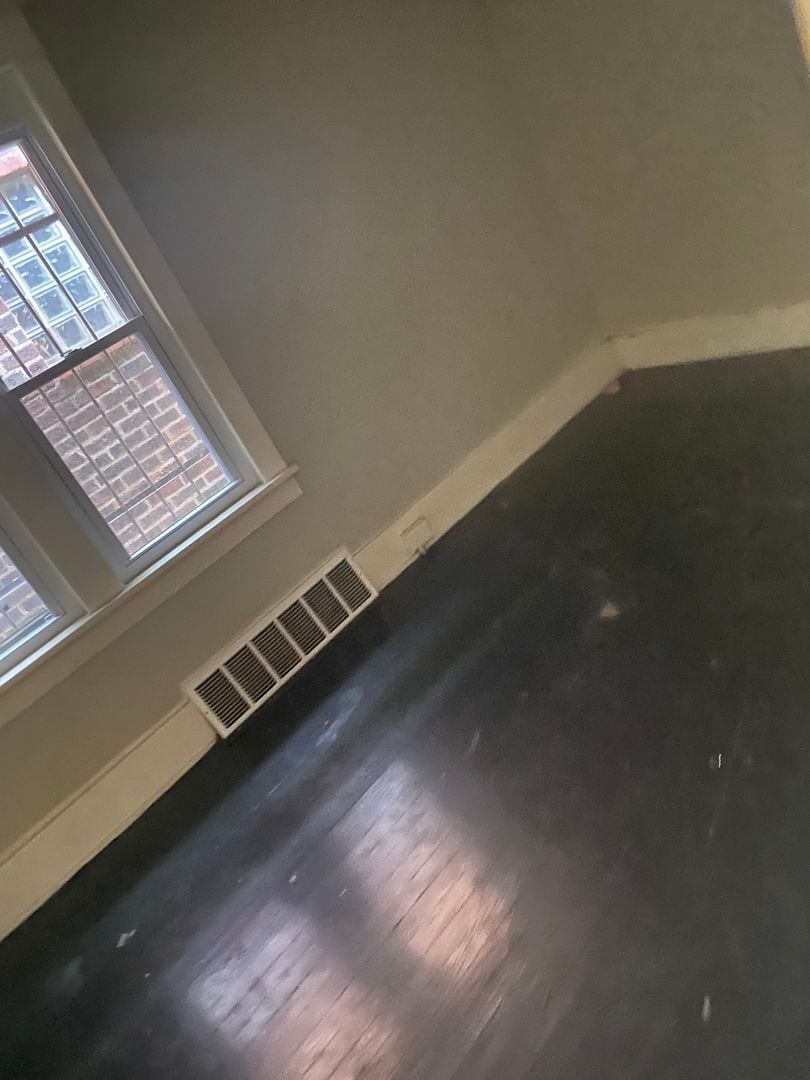 Building Photo - 5931 Emma Ave