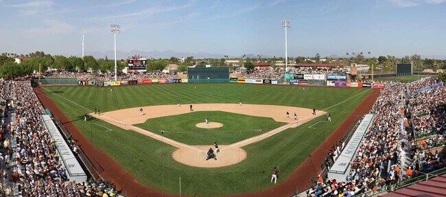 Building Photo - 8924 E Captain Dreyfus Ave