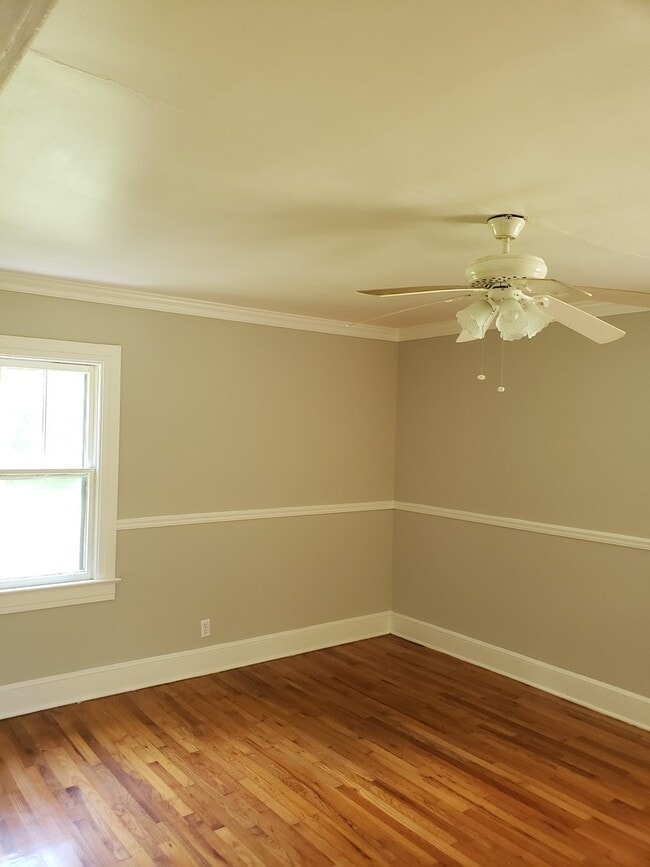 Building Photo - 1210 2nd Ave