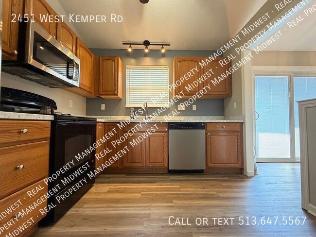 Building Photo - 2451 W Kemper Rd