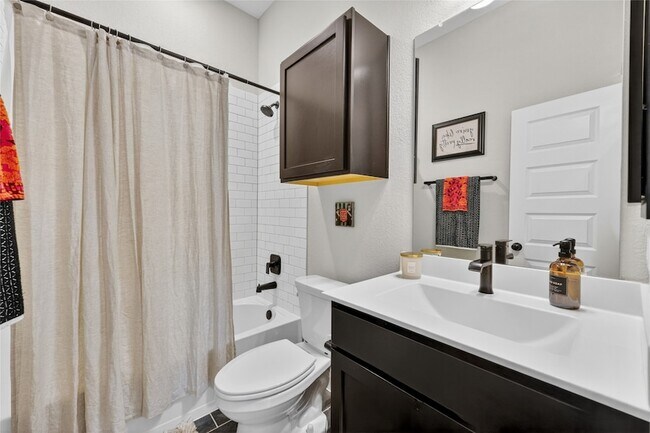 Building Photo - 18403 Vivacious Ln