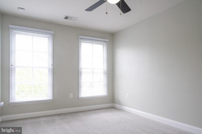 Building Photo - 1115 Cameron St