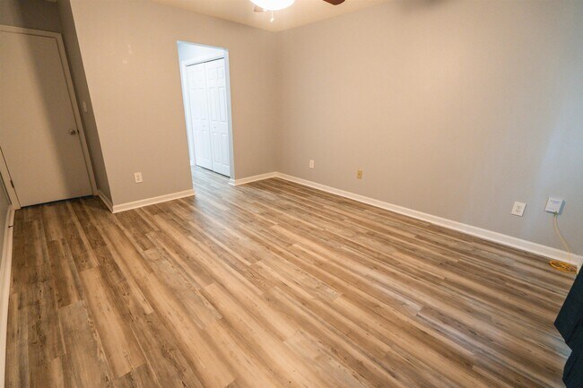 Building Photo - 1764 Folkstone Rd