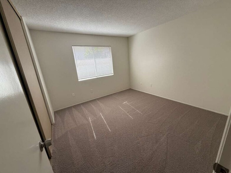 Building Photo - 6554 Bell Bluff Ave