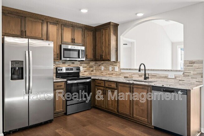 Building Photo - 1514 Fredrick Dr