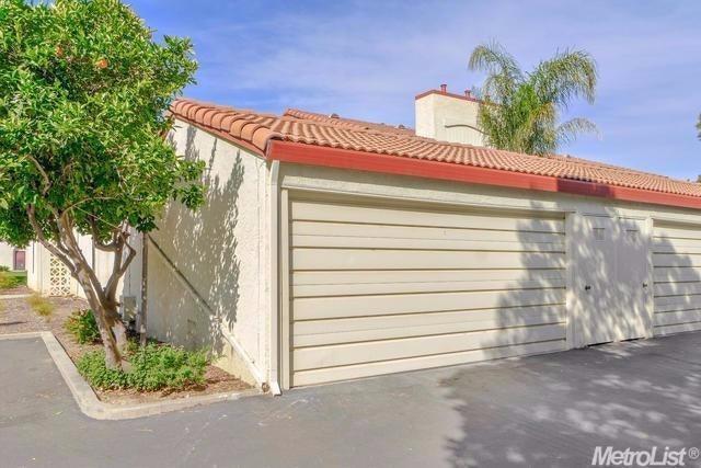 Building Photo - 5042 Glide Dr