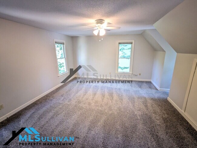 Building Photo - 4101 Grove Ridge Dr