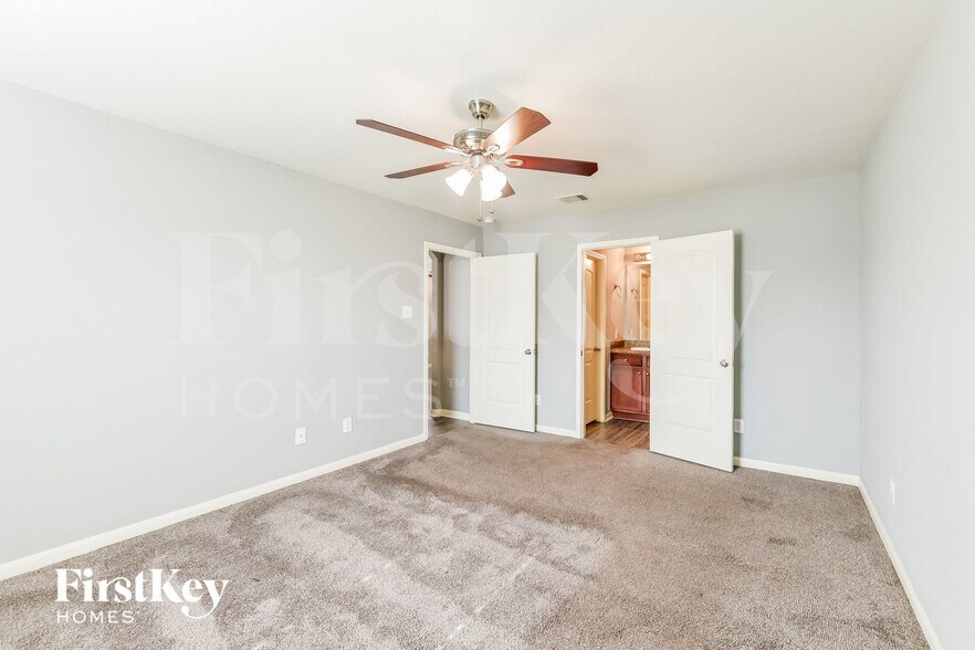 Building Photo - 10046 Meadow Mill Ln