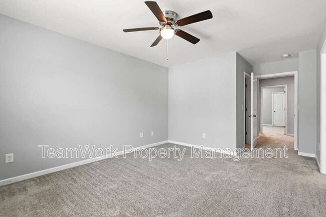 Building Photo - 526 Truman Dr