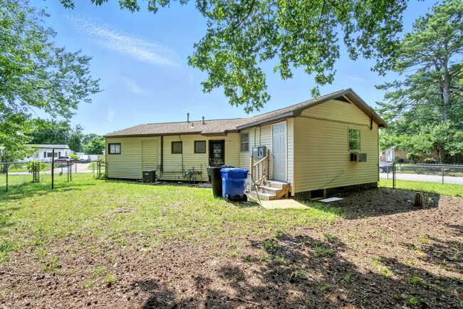 Building Photo - 219 Avondale Rd
