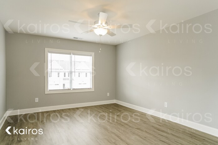 Building Photo - 3709 Oak Leaf Wy