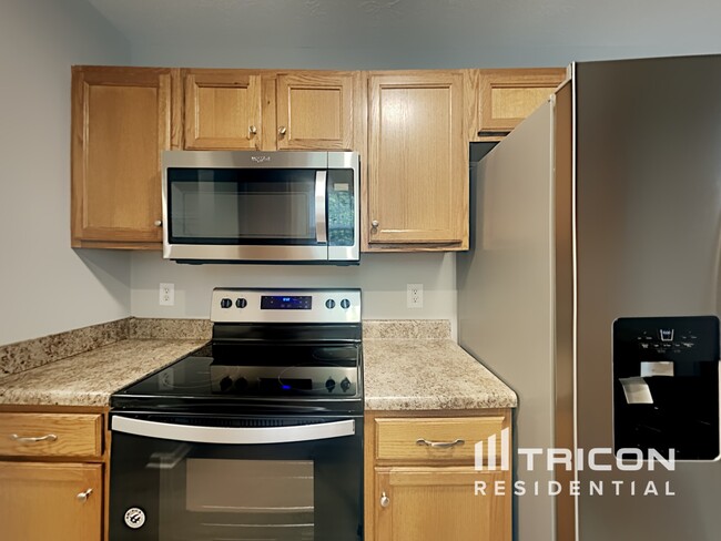 Building Photo - 1533 Destiny Dr
