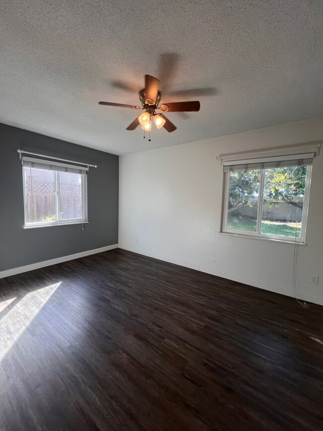 Building Photo - Costa Mesa House Large Lot;  Open House Today 3/7/2026 11:30 PM - 1:00 PM