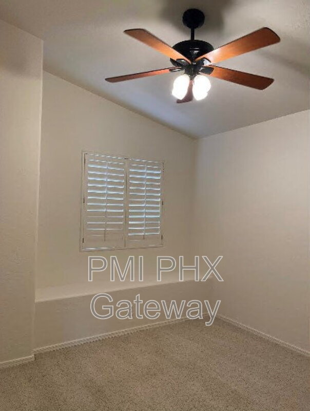 Building Photo - 5144 W Linda Ln