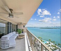 Building Photo - 1800 NE 114th St