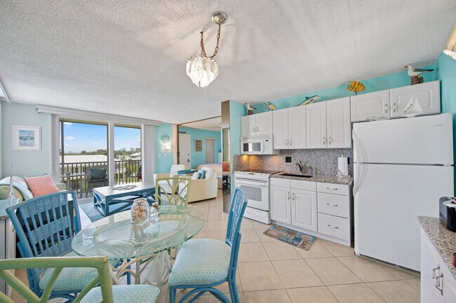 Building Photo - 5900 Bonita Beach Rd SW