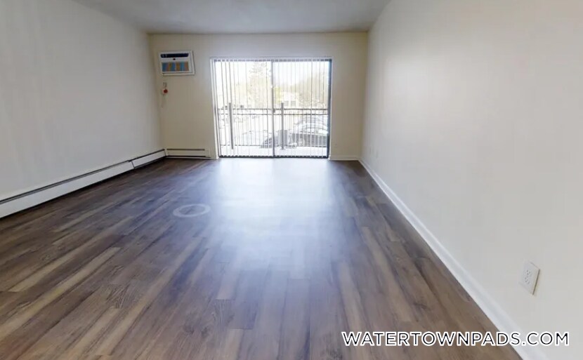 Building Photo - 24 Whites Ave