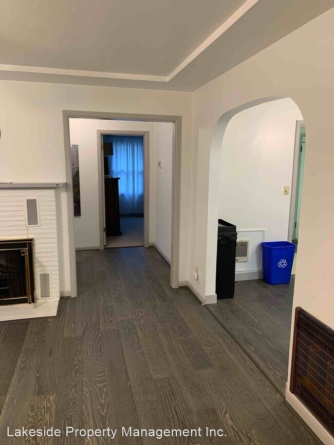 Building Photo - 2 br, 1 bath House - 2145 Darrow