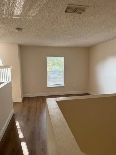 Building Photo - 11718 Pethrick Dr