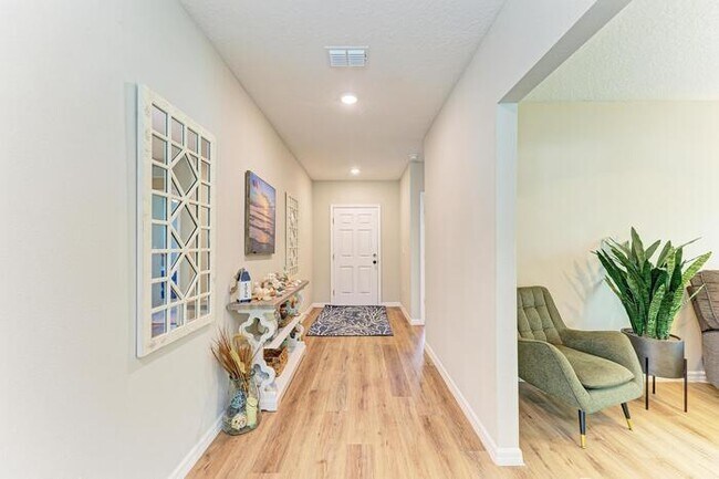 Building Photo - Beautiful Home For Rent In Crosswind Point!