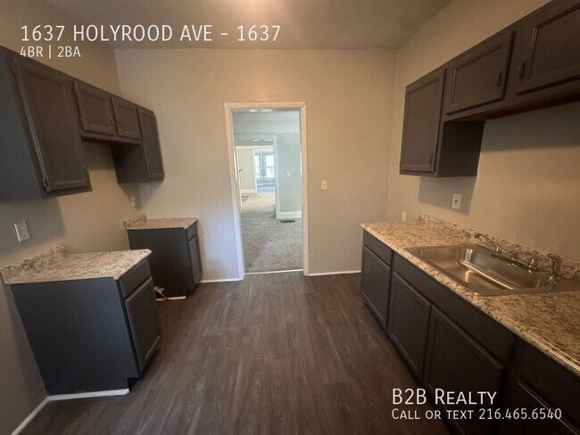Building Photo - 1637 Holyrood Rd