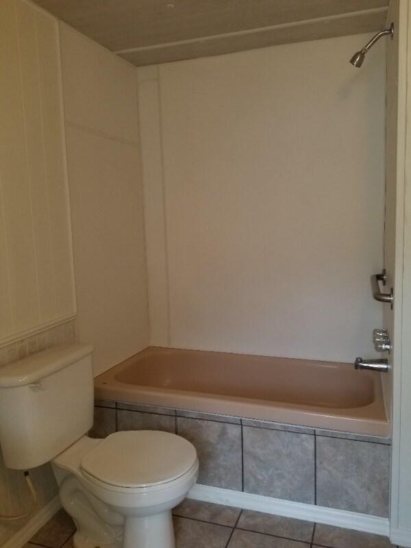 Building Photo - 41 Thicket Rd