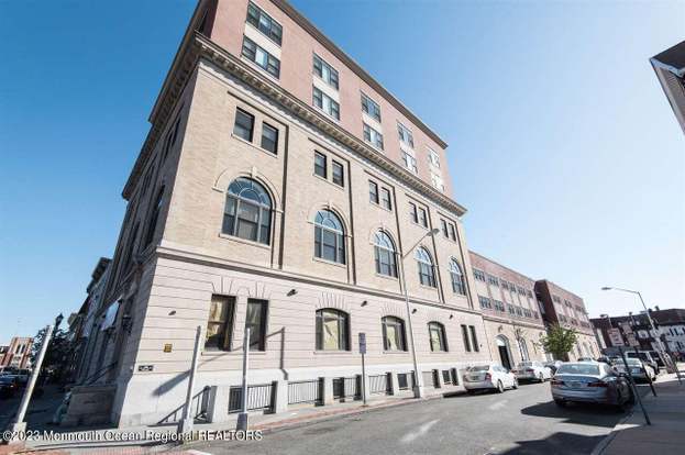 Primary Photo - 769 Montgomery St
