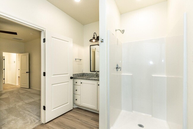 Building Photo - 5549 Lehigh St