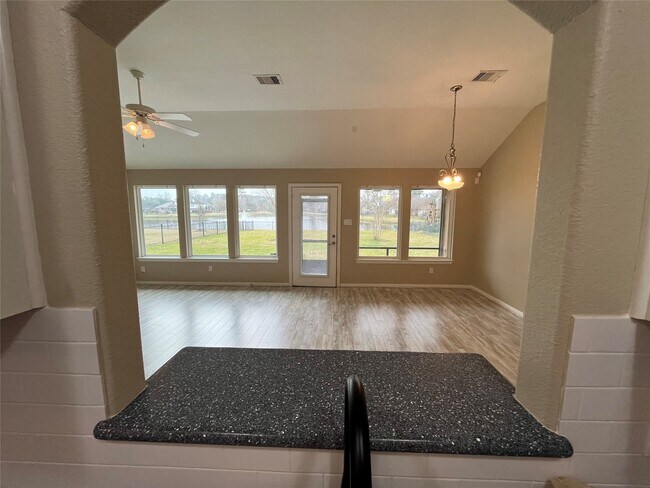 Building Photo - 9311 E Lakeside Dr