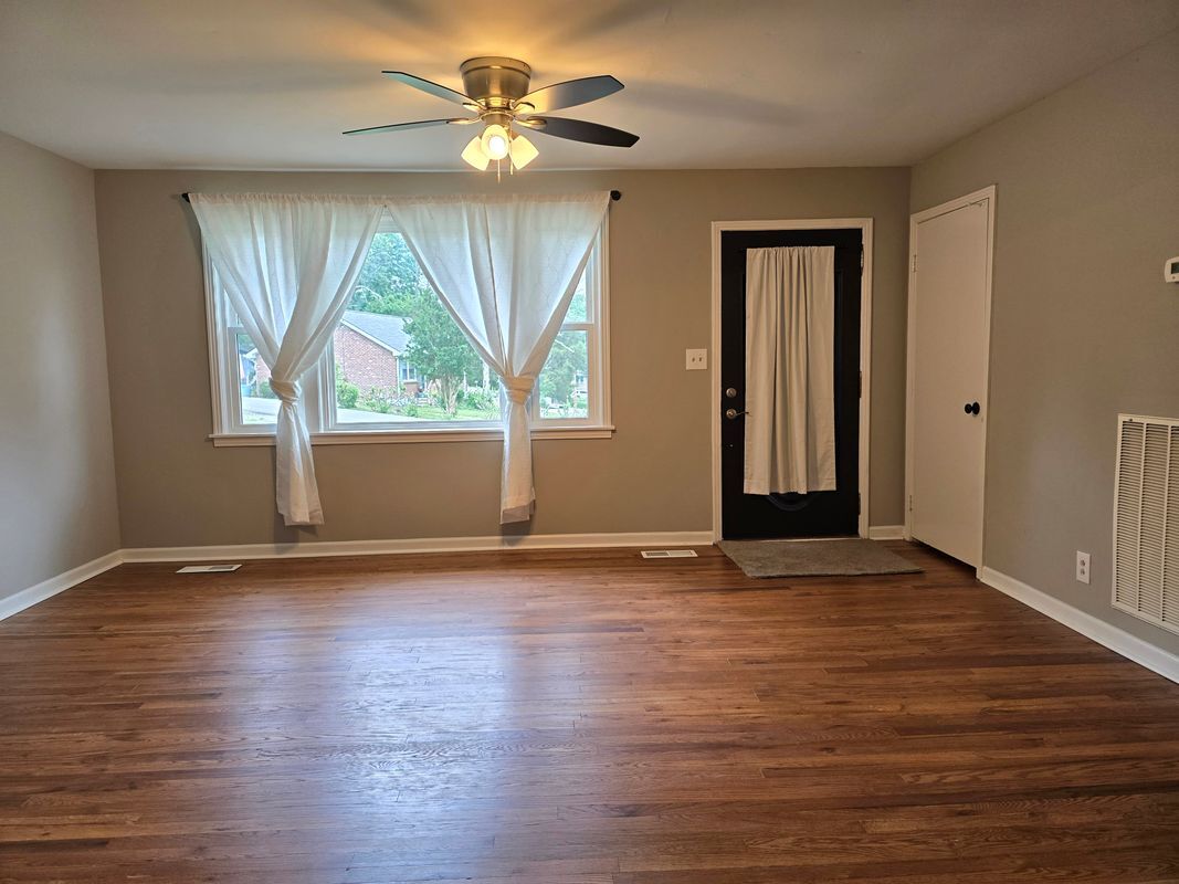 Building Photo - 146 Cranwill Dr