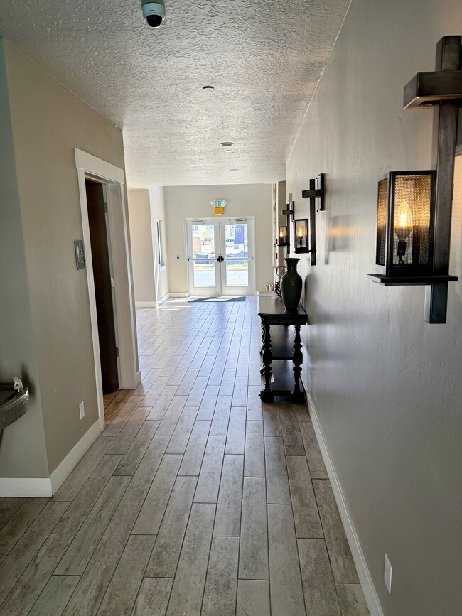 Building Photo - 1063 S 2760 E