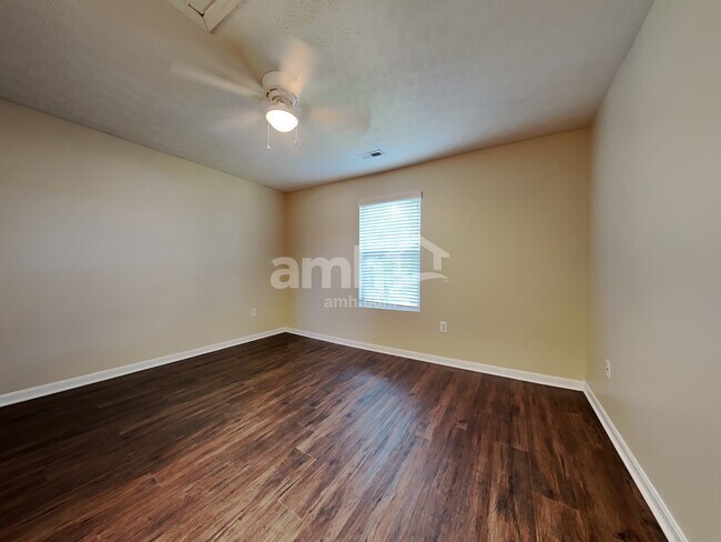 Building Photo - 355 Hennepin Dr