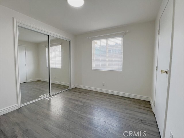 Building Photo - 5715 Greenbriar Dr