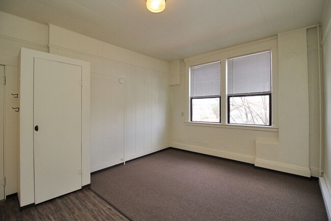 Building Photo - 12610 SW Farmington Rd