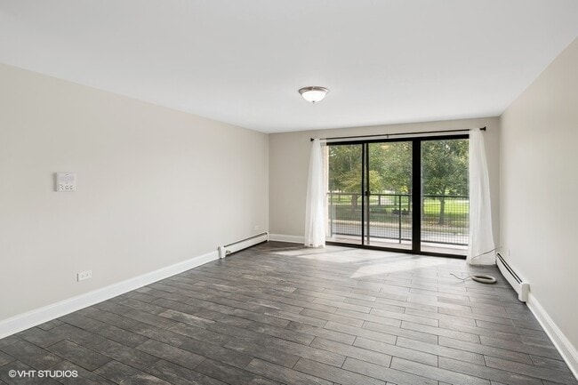 Building Photo - 3936 N Narragansett Ave