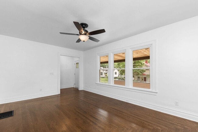 Building Photo - 5119 Blaesi St