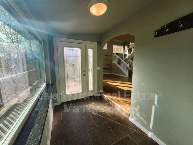 Building Photo - 2435 Clements Dr