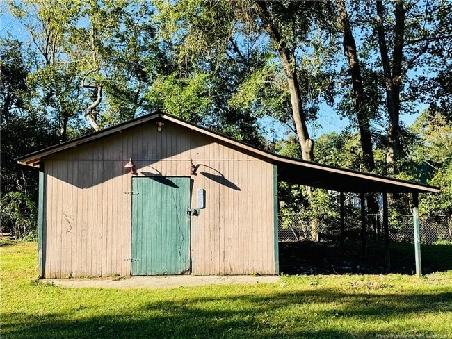 Building Photo - 790 Old Whiteville Rd