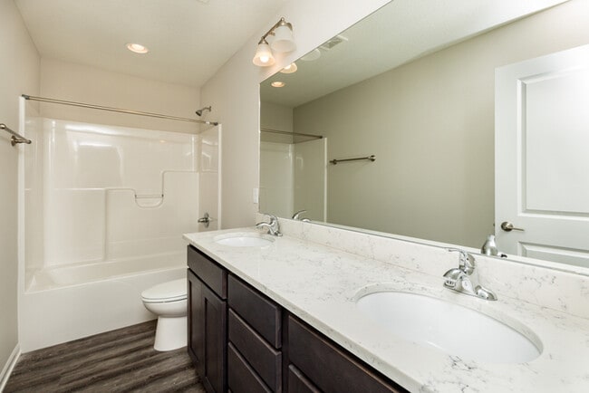 Building Photo - 306 SE 30th