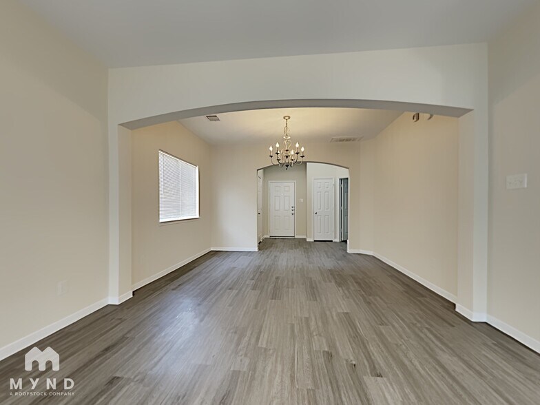 Building Photo - 21818 Grassy Hill Ln