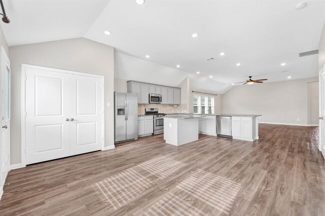 Building Photo - 30023 Vallonea Oak