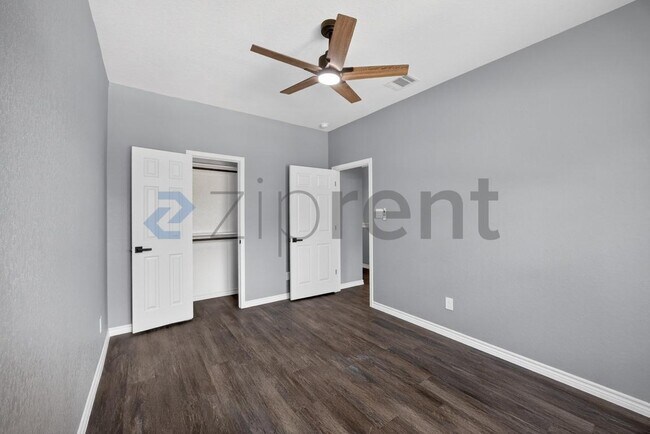 Building Photo - 113 Anderson Ave